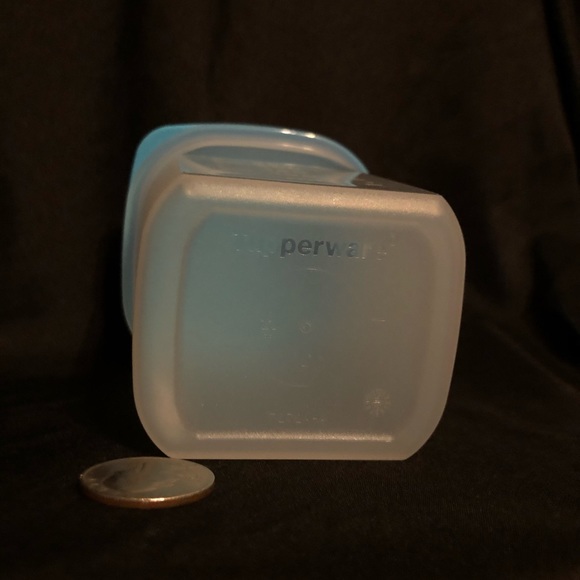 Tupperware Mini pitcher - Picture 5 of 7